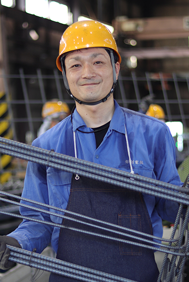 製造部/ 2008年入社/ 門間　裕広